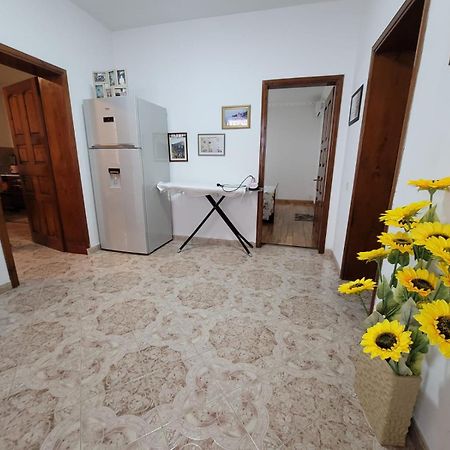 Private Room On A Shared Apartament Near Durres Beach Экстерьер фото