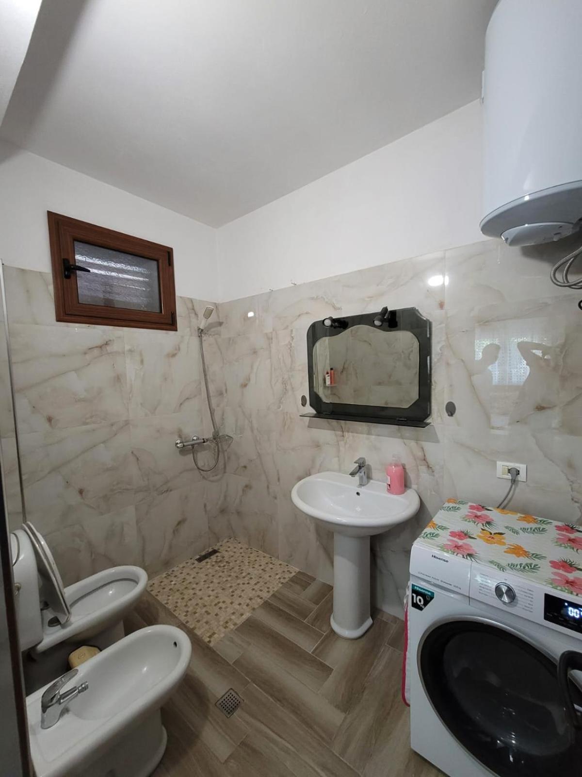 Private Room On A Shared Apartament Near Durres Beach Экстерьер фото