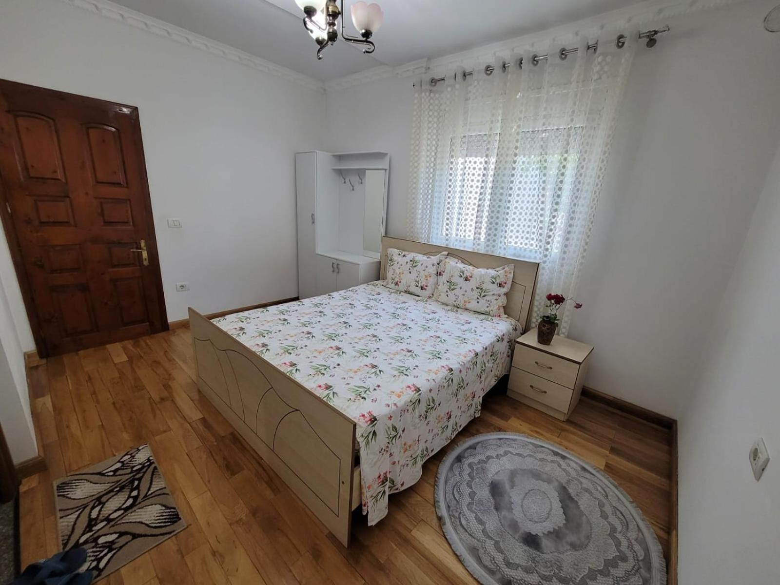 Private Room On A Shared Apartament Near Durres Beach Экстерьер фото