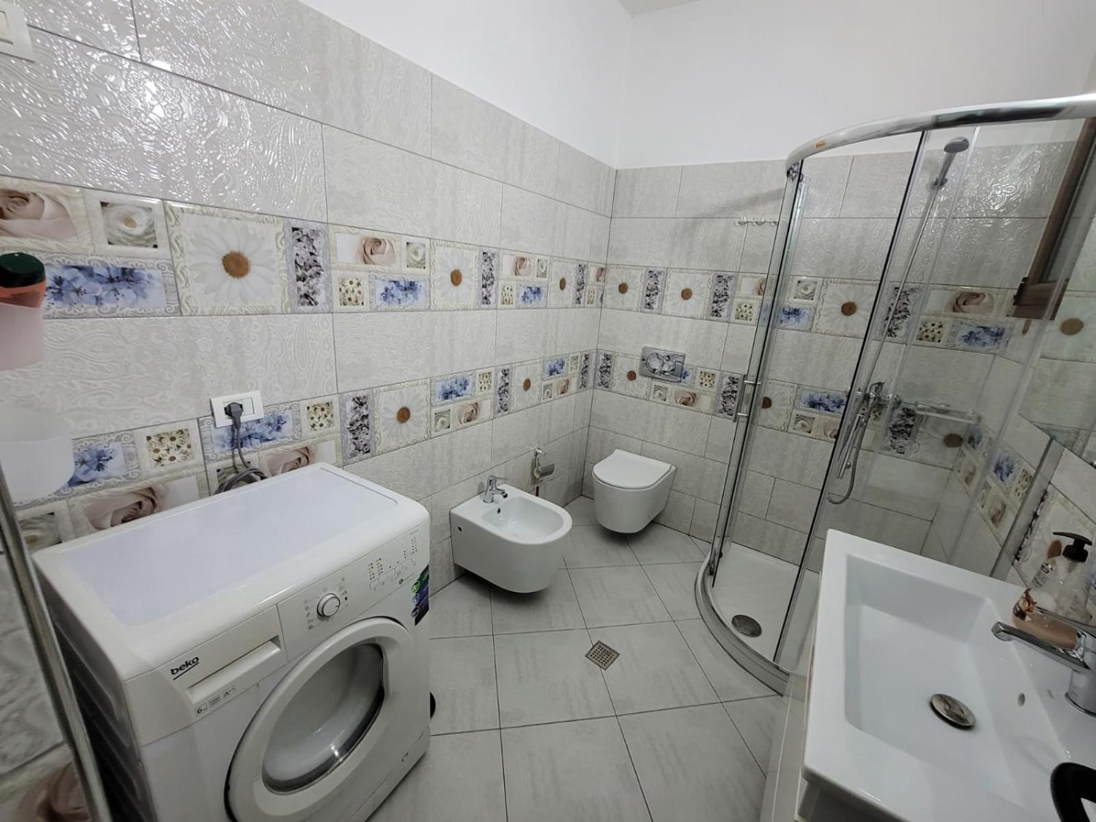 Private Room On A Shared Apartament Near Durres Beach Экстерьер фото