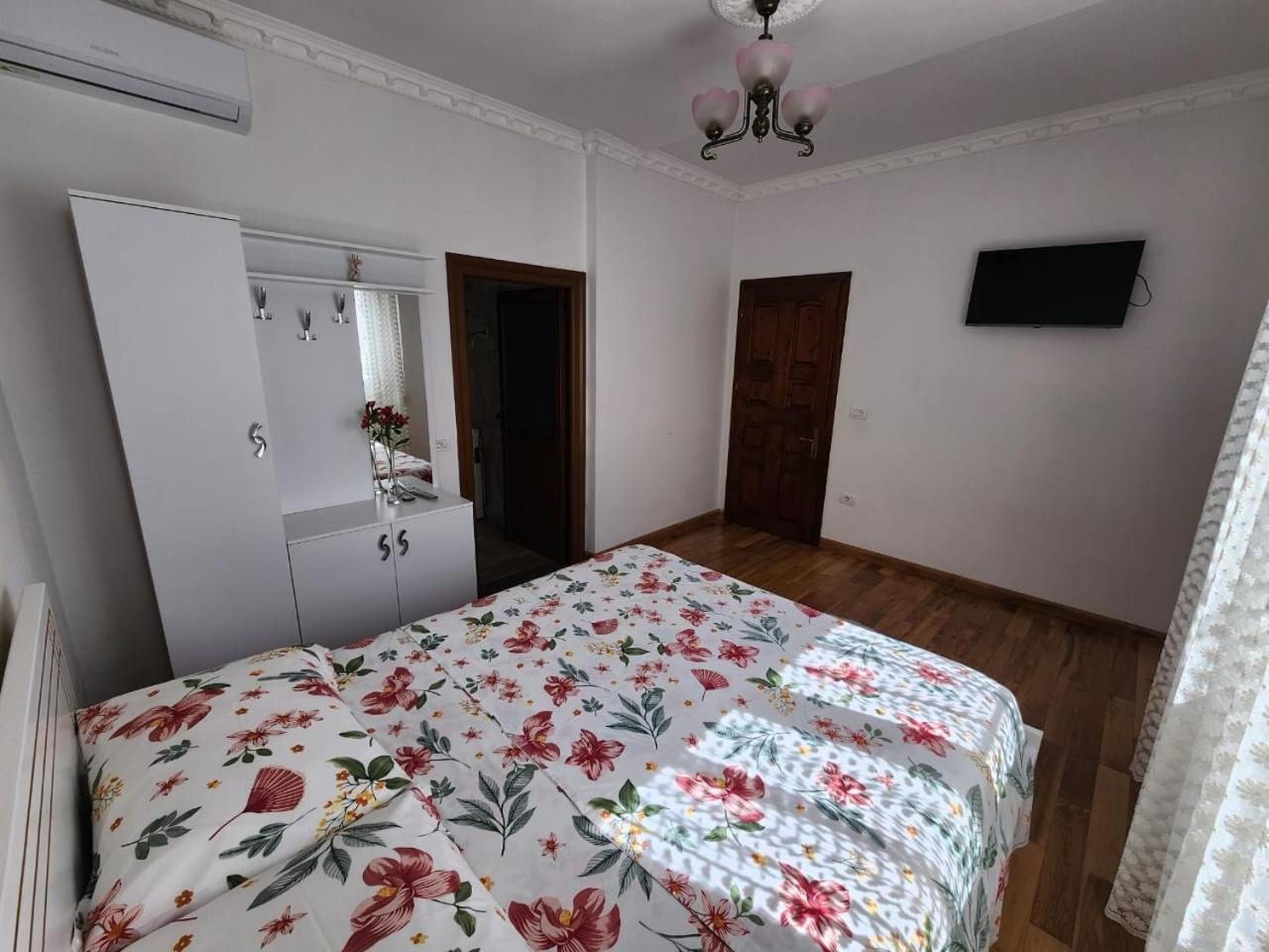 Private Room On A Shared Apartament Near Durres Beach Экстерьер фото